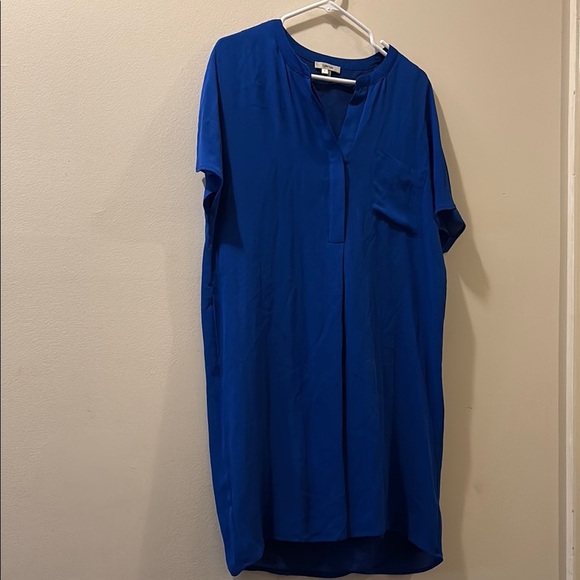 Tyler Boe - new- Blue Short Sleeve shift Dress - large - flutter sleeve - silk - Picture 1 of 6